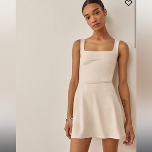 *NWT* Amy Ecostretch Active Dress in Almond. Size S